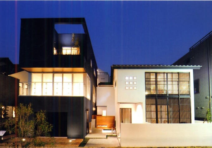 外観。左が「ARZILL」、右が「和美庵」