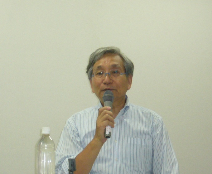 「被害を最小限に抑えるため、これまで震災の教訓を活かしていく必要がある」などと語る講師の千代崎氏