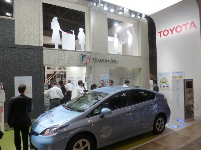 「CEATEC JAPAN 2012」のトヨタホーム(株)のブース