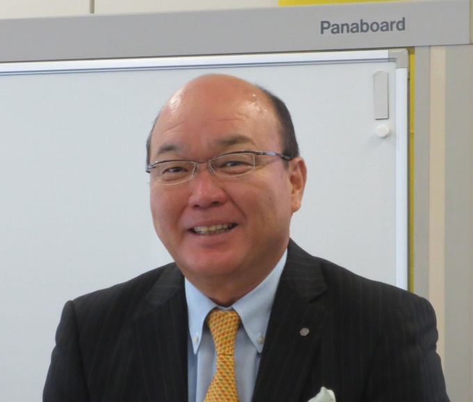 「東京都では、立川市での供給を予定している」等と話す渡辺社長