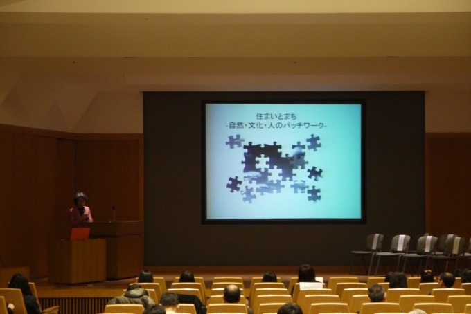 日本の住文化についてのあり方について講演する小澤 紀美子氏(東京学芸大学名誉教授・東海大学人間環境学科特任教授)