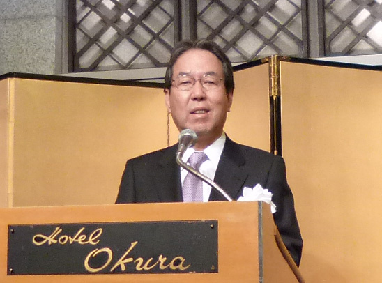 「国際間の都市競争が激化している中、魅力的なまちづくりを実践し、アジアの中核都市としての地位を確立していきたい」と語る木村理事長