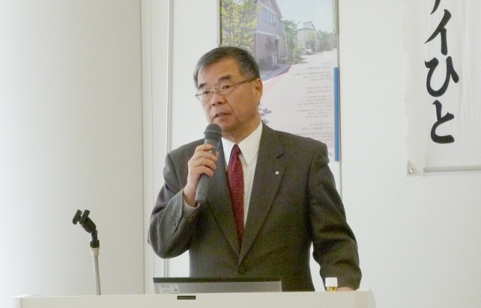 「住民同士がコミュニケーションしやすい団地づくりを目指していきたい」と話す積水化学工業(株)住宅カンパニー常務執行役員の村上和正氏