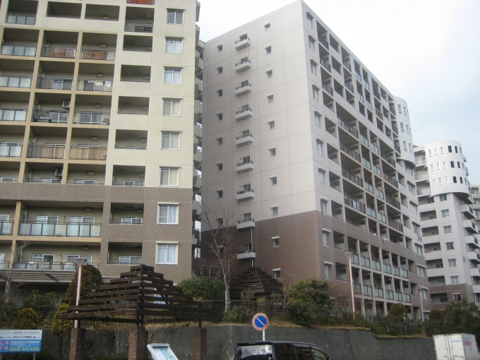「プロムナード仲町台」マンション群外観