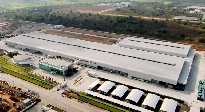 タイのユニット住宅量産工場の外観