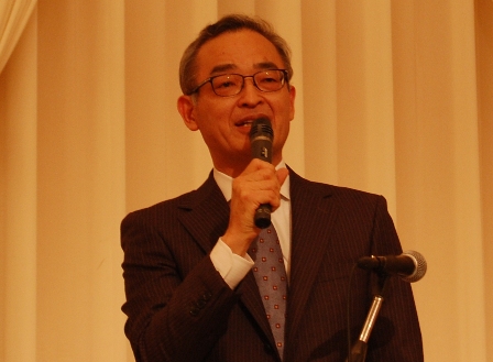 「東京都支部は、会員340社と全国一の支部に成長したが、これからさらに良い協会としたい」などと抱負を語る塩見紀昭支部長