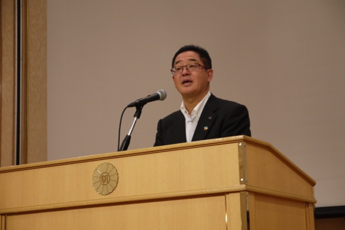 「賃貸住宅管理業者登録制度の法制化、民法改正など、今後の5年、10年の間に賃貸管理業は大きく形を変えていく。会員一丸となって協会活動を推進していきたい」などと挨拶した三好会長