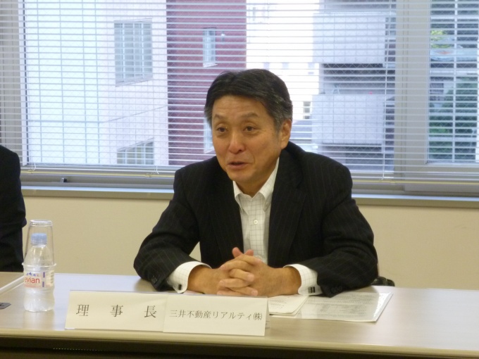 「個人間における売買に際し、消費者が不安を抱えることのないよう、業界全体の共通ルール、商慣習づくりを推進してきたい」などと抱負を述べた、新理事長の竹井氏