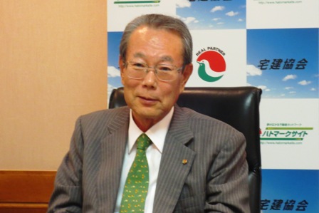 「新規入会は減っていない。高齢会員にいかに長く業を続けてもらうか、後継者をどう育成していくか。そのための支援を強化していく」と話す、伊藤博会長