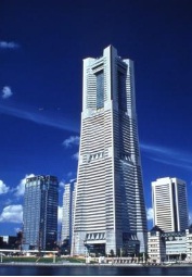 「横浜ランドマークタワー」外観