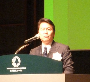 「耐震診断がオプションでは困る。『必須であり義務』、そう思い災害での死者を減らすべく日々の事業に邁進していただきたいと思う」などと語る理事長の小野秀男氏