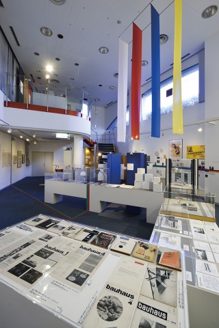 「バウハウス、3つの地」展示場内