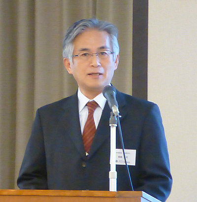 住宅部会の活動について説明する部会長代行・真鍋正司氏
