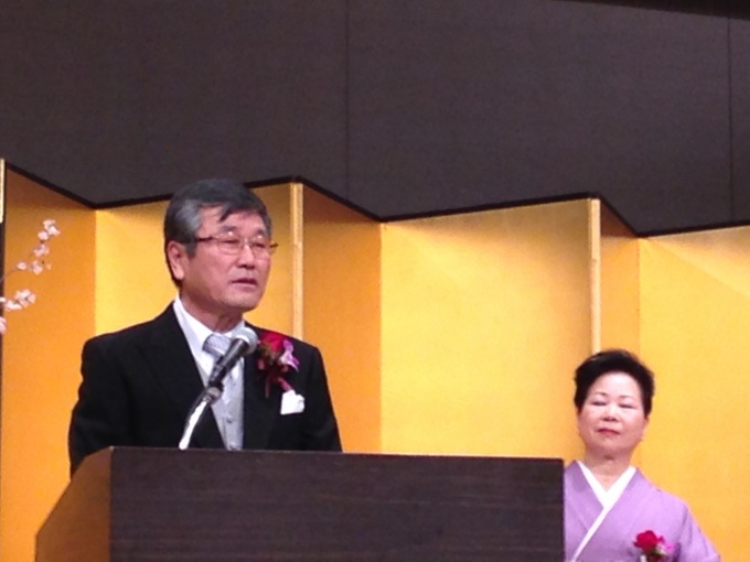 「今後も一層の精進をしていきたい」と御礼の言葉を語る菊田氏