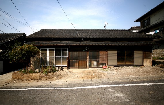 築80年、木造平屋住宅の外観