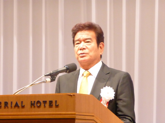 冒頭、「全管協ちんたい支部を設立した。これにより、健全な賃貸住宅経営を行なうための施策・要望を議員、ならびに行政に対して発信していきたい」などと挨拶した高橋会長