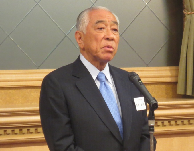 「理事のみなさんや職員の努力で、3年連続の黒字を確保できた」と語る、荒井理事長