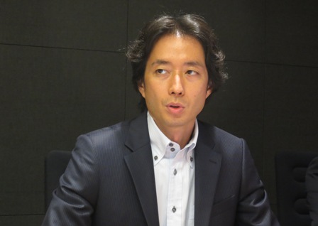 「売上・利益を追求するのではなく、あくまで顧客満足度ナンバー1を目指すのがすべて」と語る、西山社長