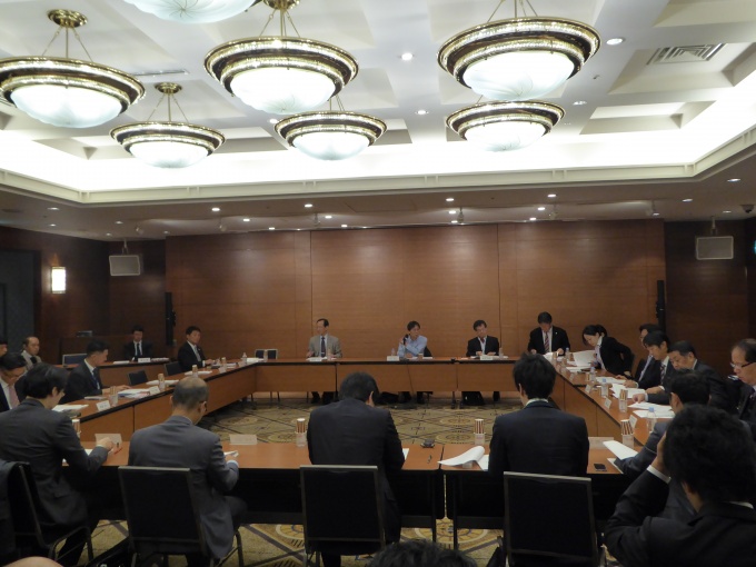第3回「安心居住政策研究会」の様子