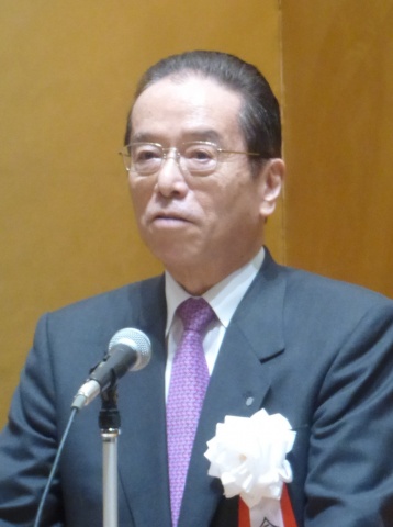 「住宅は社会資本であり、(消費増税時に)軽減税率の実現を目指して陳情を続けたい」と挨拶した和田 勇会長