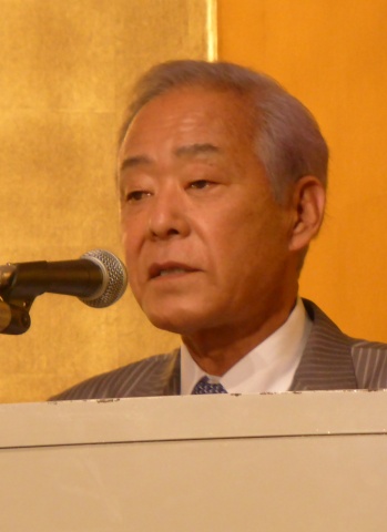 「消費税の軽減税率について要望を続けていく」と述べた神山会長