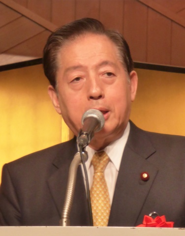 太田大臣は「何としてでもデフレ脱却の流れをつくる」と述べた
