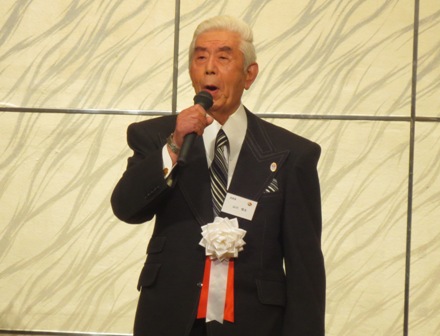 「4月には宅地建物取引主任者が宅地建物取引士となるが、士の言葉の意味は非常に重い。弁護士や税理士といった士の先輩方に教えを乞い、自らを研鑽していくことが大事だ」などと語る山川支部長