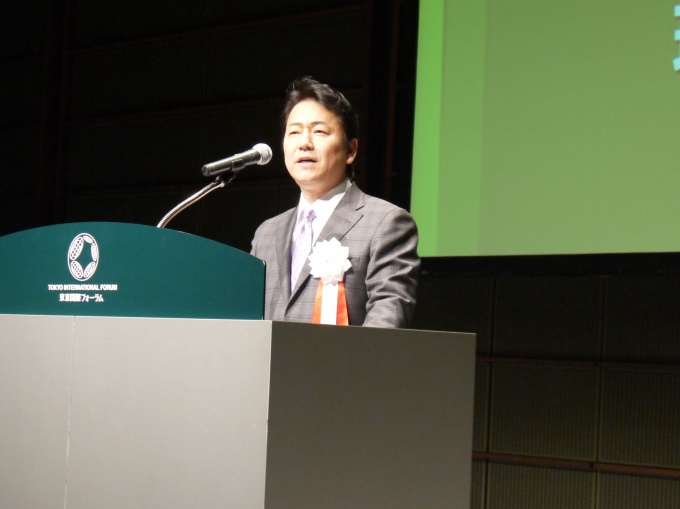 「耐震化の普及は喫緊の課題。事業者自らが耐震補強の重要性を伝えていく必要がある」と語った小野秀男理事長