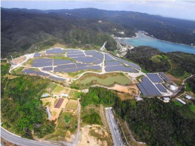 「いちご名護二見ECO発電所」