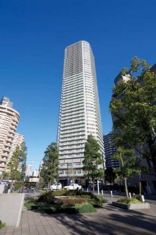 「アパートメンツタワー勝どき」外観