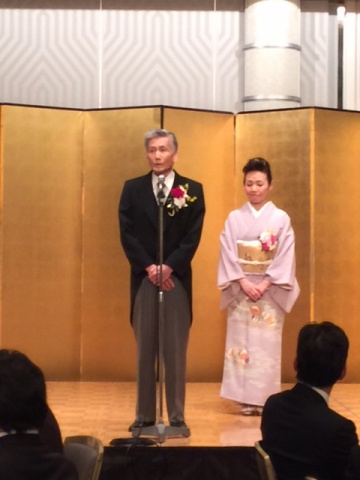 感謝の意を述べる桒畑氏