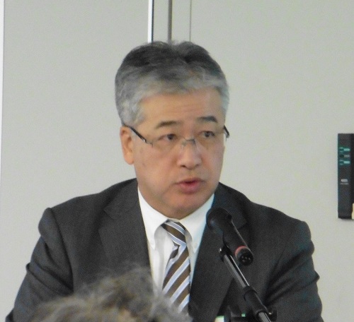 「売上が12億縮小しても十分利益が出せるという改革をしている」などと述べる松田社長