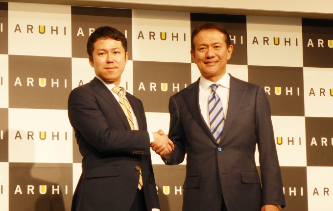 5月より新体制となるアルヒ(株)代表取締役社長COO・直海知之氏(左)と代表取締役会長CEO・浜田 宏氏(右)