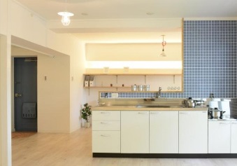 初年度に実施した住戸リノベーション「無限のハコ」