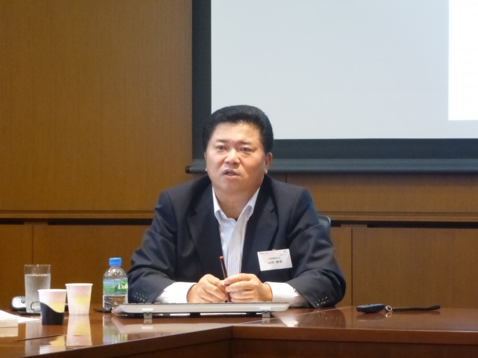 「今までのノウハウを活用し、新たな物流拠点を創っていきたい」と話をする同社日本本社代表取締役の山田御酒氏