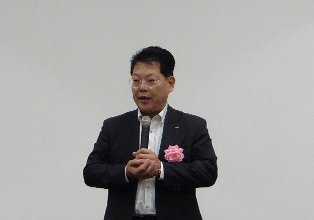 「木造住宅や木材産業に関心を持っていただく機会としていきたい」と話す、中内社長