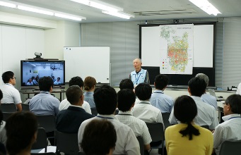 「語り部会」の様子