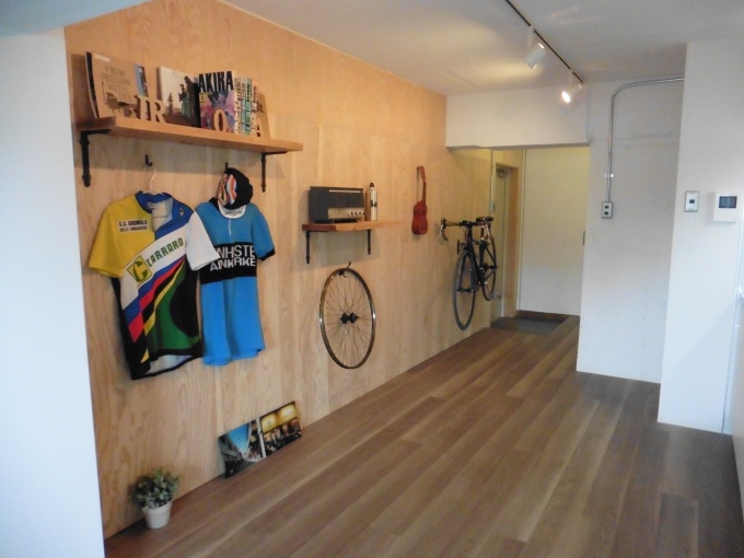 すべての住戸に入居者がカスタマイズできるフリーウォールを設定