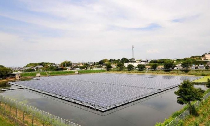 「DREAM Solarフロート1号神於山」外観