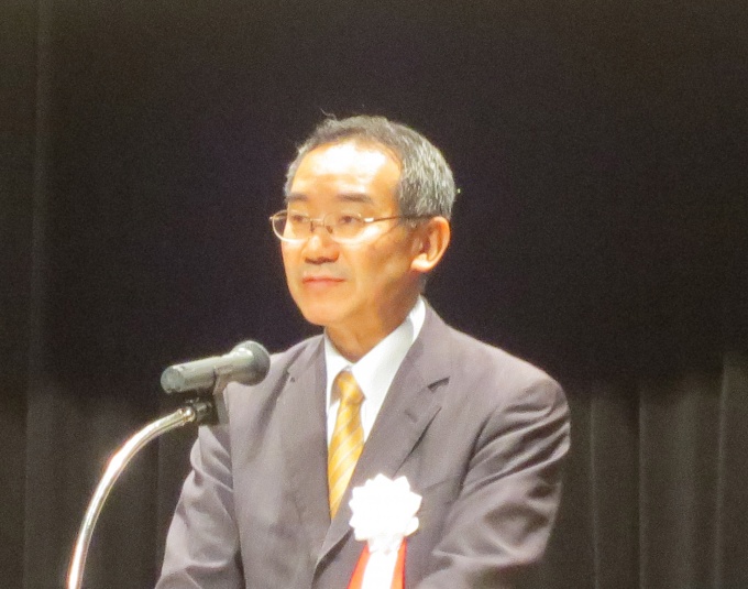 「品質の高い住宅を供給することと、お客さまへのきめ細やかな対応が顧客満足を高める」と話す合田専務理事