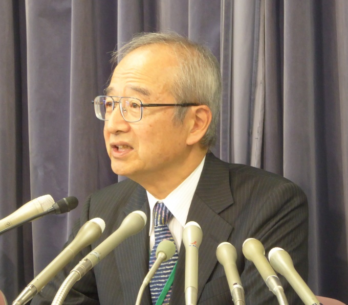 「原因究明、再発防止策を検討して早急な国民不安の払しょくを図る」と語った深尾氏