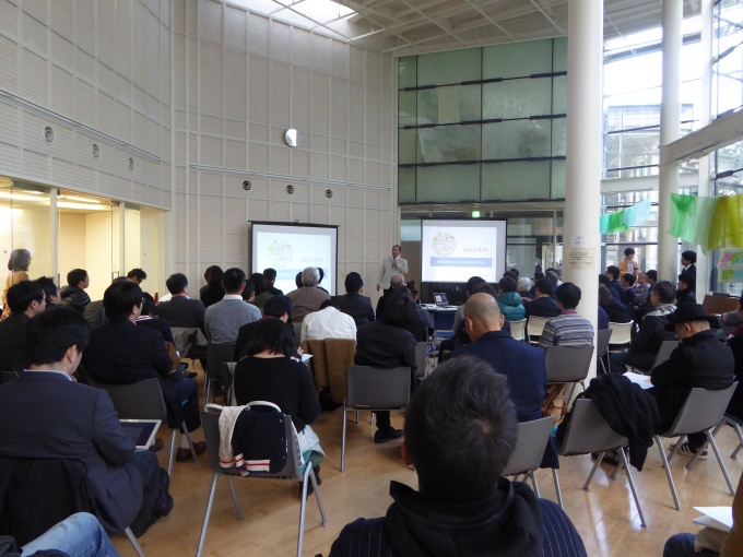 講演会では、先進的な国内外のリノベーションによるまちづくりについて、講師陣が紹介した