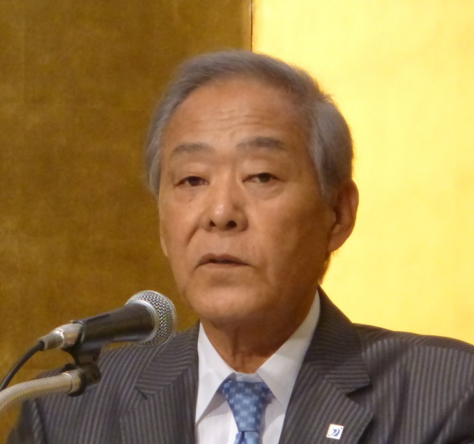 「マンションの方がより深刻な問題が出てくると思う」などと空き家問題について述べる神山会長