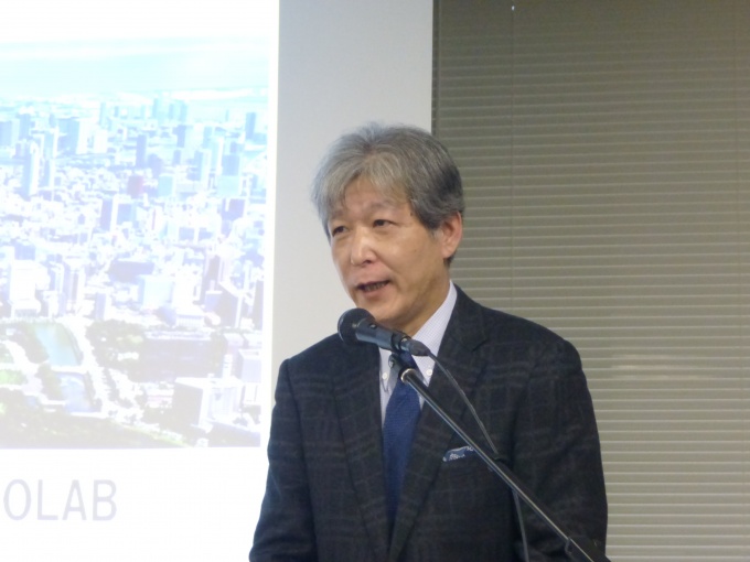 「遠くない将来、振り返った時に、ここがフィンテックの聖地となっていることを願う」と述べる、同社常務執行役員の湯浅哲生氏