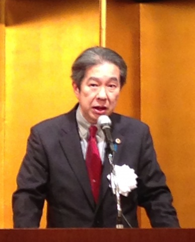 「会員、消費者に支持される支部になるとともにに、後進にもしっかりとバトンをつなげていきたい」と力強く挨拶する白又港区支部長