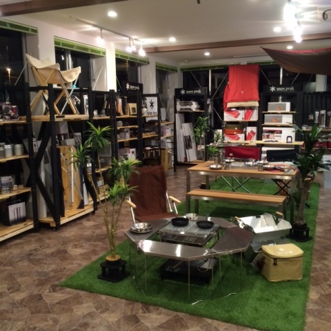 「スノーピークアーバンアウトドアShop in Shop」の店内
