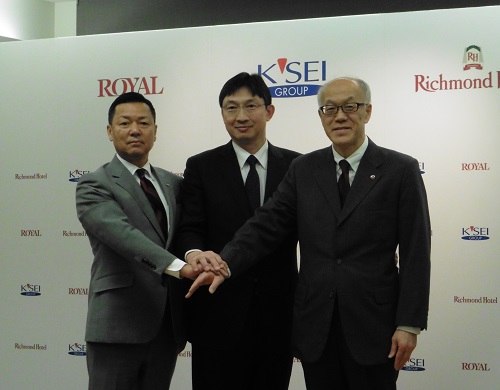 左よりRHD常務取締役の野々村彰人氏、京成電鉄常務取締役の加藤雅哉氏、RNT代表取締役社長の成田鉄政氏