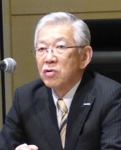 中期計画について説明した同社代表取締役社長の小堀氏