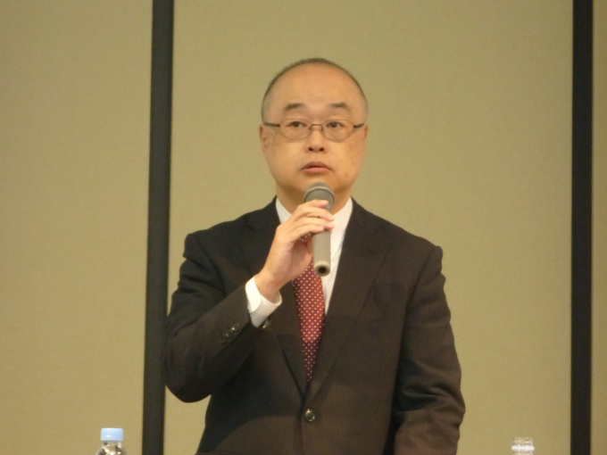 「一番の経営課題であった、スポンサーパイプの強化が実現する。投資主価値の安定的成長に大きく資するものとご理解いただきたい」と述べるトップリート・アセットマネジメント(株)代表取締役社長の千葉達也氏