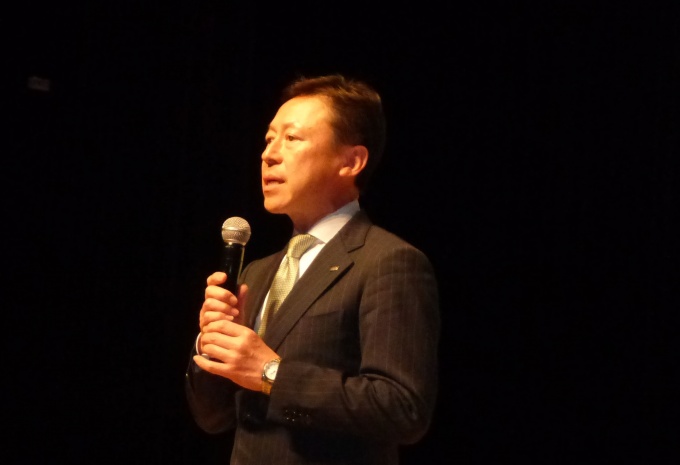 森川会長は開会の挨拶で、「神奈川県で発生した虐待・殺人事件がなぜ発生したのか。それを未解決で終わらせないためにも、このテーマを取り上げることとした」と述べた
